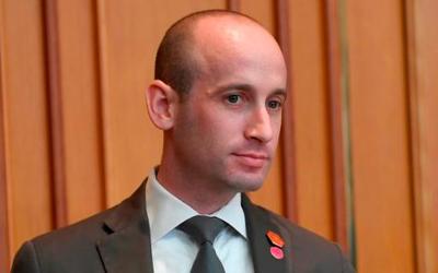 白宫强硬派顾问米勒不承认外祖母死于新冠 家人:看看死亡证明